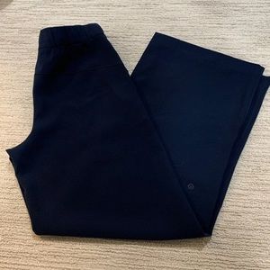 Lululemon on the fly size 8